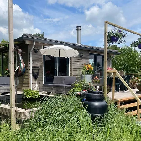 Exceptional House On The Waterfront Reeuwijk