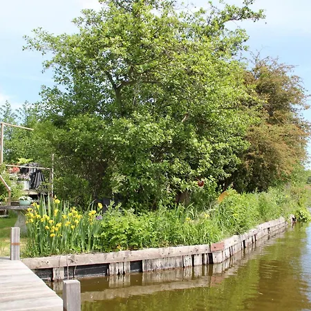 Villa Exceptional House On The Waterfront Reeuwijk